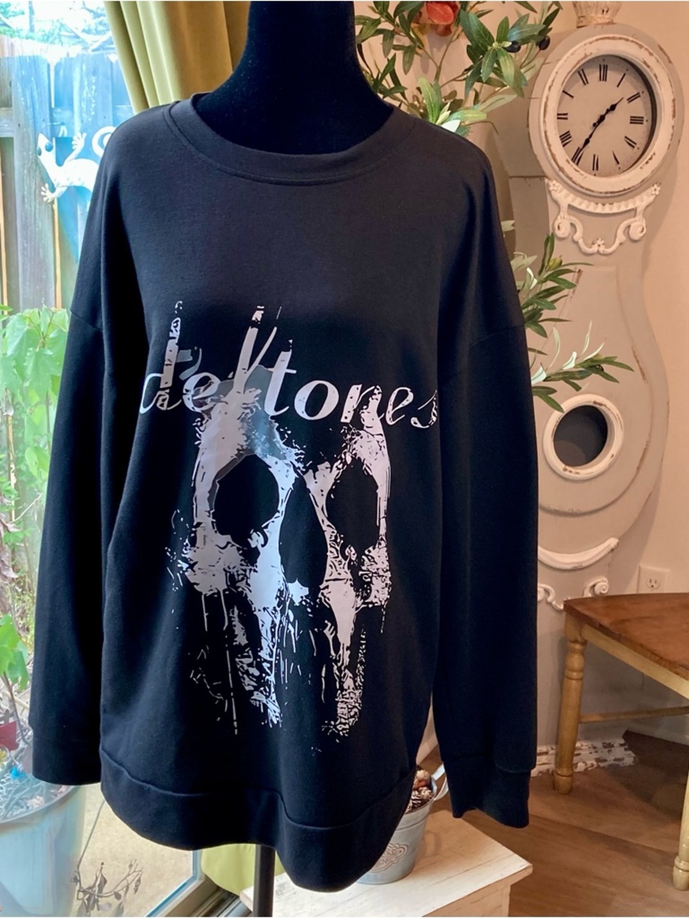 Deftones Oversized Black Graphic Sweatshirt-Skull Design-Unisex,Small